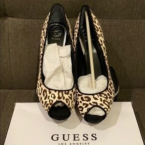 Guess pumps leopard print